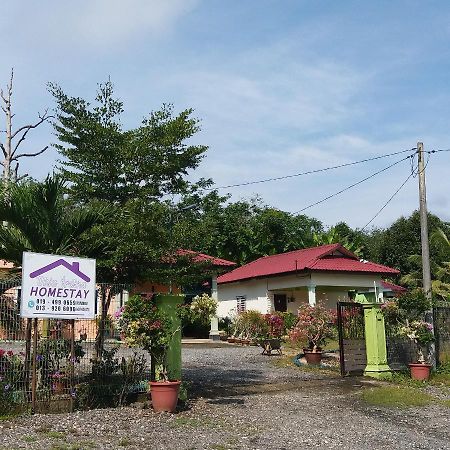Dhia Irdina Homestay Paya Rewak Εξωτερικό φωτογραφία