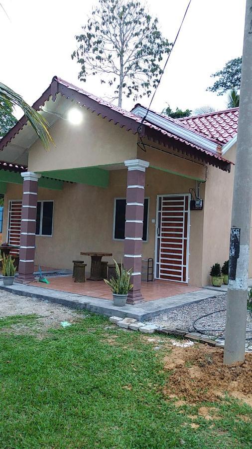 Dhia Irdina Homestay Paya Rewak Εξωτερικό φωτογραφία